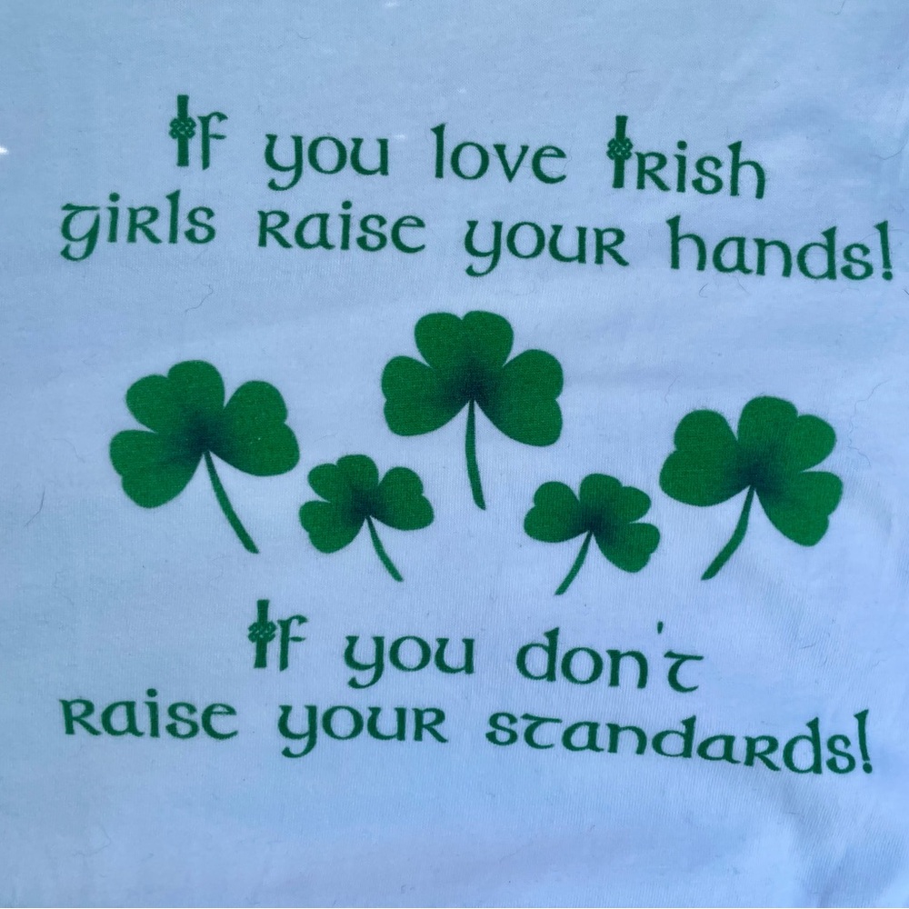 Irish Girl Short Sleeve V-Neck Tee Shirt Size large